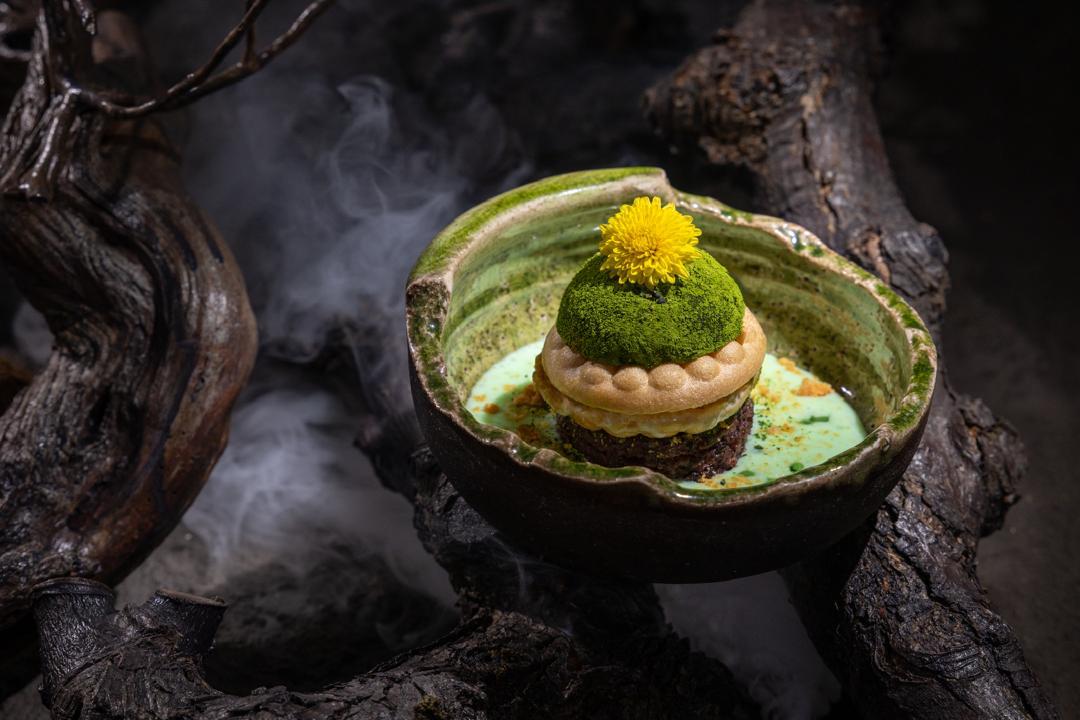 Matcha warabi mochi and black-rice kuih with pandan cream, Course VI Harmony